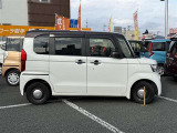 両側パワースライドドア付きだから、狭い駐車スペースなどでの 乗り降りラクラク!小さなお子さまのいるご家庭には嬉しい装備。
