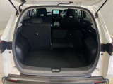 後部座席は6:4分割して倒せます。荷物の大きさに合わせてシートアレンジが可能★ゴルフバックもラクラク積めます★