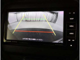 バックガイドモニターで、後方を確認しながら安心して駐車することができます。運転初心者も熟練者も必須の機能ですよ!