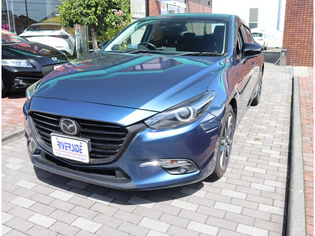 マツダ アクセラ 