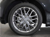 ◆純正アルミホイール装着車です!これで足元まわりもおしゃれにきまります!