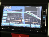 純正ナビを装備。タッチパネル式で使いやすく、お出かけもラクラクです。