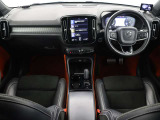 XC40 T4 AWD Rデザイン 4WD 