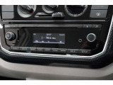 Volkswagen純正インフォテイメントシステムComposition(3.1インチ ディスプレー、CDプレーヤー、MP3WMA再生、AMFMラジオ、SDカード)