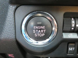 プッシュスタートなのでキーを取り出さずエンジンを掛けることができます!