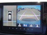 ★全方位モニターパッケージ★4個のカメラから得た画像を車両上方から見下ろしたような映像で表示することで、車と路面の駐車枠の関係を一目で確認できます!