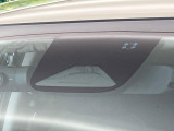 【ホンダセンシング】走行中に前方の車両等を認識し、衝突しそうな時は警報とブレーキで衝突回避と被害軽減をアシスト。より安全にドライブをお楽しみいただけます。