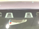 【スズキ セーフティサポート】走行中に前方の車両等を認識し、衝突しそうな時は警報とブレーキで衝突回避と被害軽減をアシスト。より安全にドライブをお楽しみいただけます。