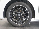 アルミホイール装着車です!これで足元まわりもおしゃれにきまります!