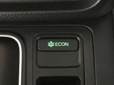 ★ECONスイッチ★ エコドライブを加速しよう!スイッチをONにすると、運転の仕方によるロスを抑え込み燃費をよくするようクルマが頑張ります(*^ー^*)燃費向上にチャレンジ♪