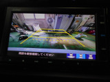 バックカメラの画像です。ガイドラインがスムースな車庫入れをサポートいたします。車庫入れの安心感がアップしますね。