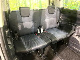 3列目シートはもちろん状態良好☆大人でもゆったりと座って頂けますので、大人数でのお出かけもラクラクです♪ご家族で、気の知れた仲間で、ドライブに行くのが楽しみですね♪