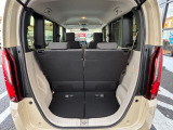 ラゲッジスペースもゆったりしています!!