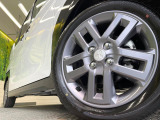 【純正15インチアルミホイール】外観にマッチした純正アルミホイールを装着しております。各種社外アルミホイールや、スタッドレスタイヤも取扱いしております。是非ご相談ください♪