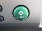 ECONボタンで低燃費モードに☆☆☆ECONスイッチを上手に使ってエコドライブ♪♪環境にもお財布にも優しい装備です☆☆☆