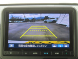 3ビュー切替え可能なリアワイドカメラ搭載で、後方視界がしっかりと確保できます。夜間や狭い駐車場でのバック走行に大変便利です。