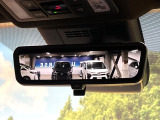 【デジタルインナーミラー】後席の大きな荷物や同乗者で後方が確認しづらい時でも安心!カメラが撮影した車両後方の映像をルームミラー内に表示。クリアな視界で状況の確認が可能です!