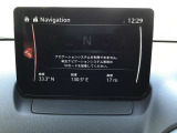 ナビゲーションは付いておりません。別途純正ナビSDカードをお買い求め下さい。