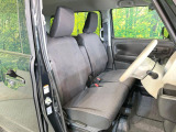 運転席シート廻りは使用感も少なく、良好な状態となっています。前オーナー様が丁寧に使っていたことがよくわかりますね。