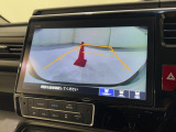 【バックカメラ】運転が苦手な方も車庫入れラクラクです!ギアをリバースに入れれば自動的にモニターが切り換わりますので、面倒な操作は不要です。狭い駐車場もお車を傷つけず安心です!