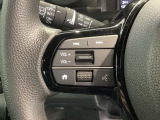 ステアリングにオーディオ操作スイッチが付いています。オーディオ画面に直接タッチしなくても操作が出来ますので、運転に集中できます。