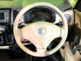 ステアリングも使用感が少なく、きれいな状態となっております♪