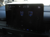 ナビゲーションはギャザズ11.4インチコネクトナビ(LXM-237VFLi)が装着されております。AM、FM、CD、DVD再生、音楽録音再生、フルセグTV、Bluetoothがご使用いただけます。