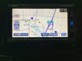 ナビゲーションはフルセグTV対応のGathers純正メモリーナビを搭載しています。Bluetoothオーディオ機能がありますので、スマートフォンなどの音楽も再生できます。