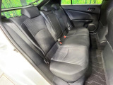 後部座席も気になるようなキズ・汚れやへたり等、大きなダメージはなく、良好な状態です。