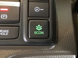 ★ECONスイッチ★ エコドライブを加速しよう!スイッチをONにすると、運転の仕方によるロスを抑え込み燃費をよくするようクルマが頑張ります(*^ー^*)燃費向上にチャレンジ♪