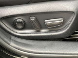 パワーシート搭載。微妙な調整が手軽にでき、最適なポジションで運転することが可能です。