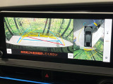 【パノラミックビューモニター】専用のカメラにより、上から見下ろしたような視点で360度クルマの周囲を確認することができます☆死角部分も確認しやすく、狭い場所での切り返しや駐車もスムーズに行えます。