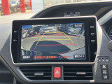 バックガイドモニターで、後方を確認しながら安心して駐車することができます。運転初心者も熟練者も必須の機能ですよ!