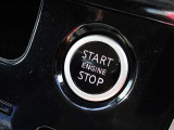【プッシュスタート】キーが車内にあれば、エンジンの始動・停止はブレーキを踏んでスイッチを押すだけ!キーを取り出す手間を省き、ワンプッシュで操作するので簡単でスムーズ!