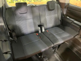 3列目シートはもちろん状態良好☆大人でもゆったりと座って頂けますので、大人数でのお出かけもラクラクです♪ご家族で、気の知れた仲間で、ドライブに行くのが楽しみですね♪