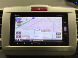 ナビゲーションは、フルセグTV対応のGathers純正メモリーナビを搭載しています。ナビに曲を記憶させるミュージックサーバー使用時は、別途SDカードが必要になります。