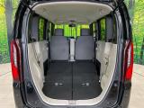 普段のお買い物や通勤、送迎等に十分な荷室スペースを確保しております。セカンドシートを倒すと、大きな荷物の積載も可能です♪