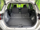 普段のお買い物や通勤、送迎等に十分な荷室スペースを確保しております。セカンドシートを倒すと、大きな荷物の積載も可能です♪
