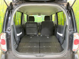 普段のお買い物や通勤、送迎等に十分な荷室スペースを確保しております。セカンドシートを倒すと、大きな荷物の積載も可能です♪