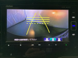 バックでの車庫入れも安心です! リアカメラが付いているバックモニター付のナビを装備しております。操作線もついており距離感も画面から確認できます。