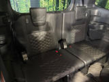 3列目シートはもちろん状態良好☆大人でもゆったりと座って頂けますので、大人数でのお出かけもラクラクです♪ご家族で、気の知れた仲間で、ドライブに行くのが楽しみですね♪