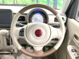 【純正革巻きステアリング】上質な革を使用することで、手にしっかり馴染みとても運転しやすいハンドルです♪
