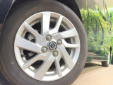 【純正14インチアルミホイール】外観にマッチした純正アルミホイールを装着しております。各種社外アルミホイールや、スタッドレスタイヤも取扱いしております。是非ご相談くださ