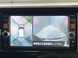 【アラウンドビューモニター】車を上から見下ろしているかのような映像で周囲の状況がひと目で確認、狭い駐車場に駐車するときも安心です♪