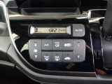 オートエアコンを装着しておりますので車内をお好みの快適な温度に保つことが可能です!