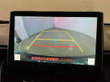 バックギアに入れると、このように後方が映し出されます!駐車の際とても安心!便利!最終確認はご自身の目と耳で必ず行ってください!