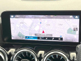 ●10.25インチ純正ナビ:一体感のある大画面ナビは、高級感ある車内を演出してくれます。オーディオ機能の充実だけでなく、視認性にも優れたナビ画面は見やすくストレスのないドライブをサポートしてくれます♪