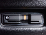 ■【ETC車載器】が装備されています。セットアップをしてお渡しとなり、ETCカードを差し込むだけで高速道路の利用が可能です。