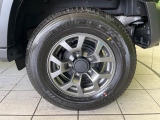 【純正15インチアルミホイール】外観にマッチした純正アルミホイールを装着しております。各種社外アルミホイールや、スタッドレスタイヤも取扱いしております。是非ご相談ください♪