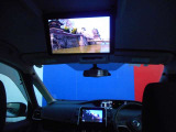 ★後席モニター&rArr;お出かけが楽しくなります♪後席の方やお子さんにブルーレイやDVD、TVが楽しめます＼(^^)/♪